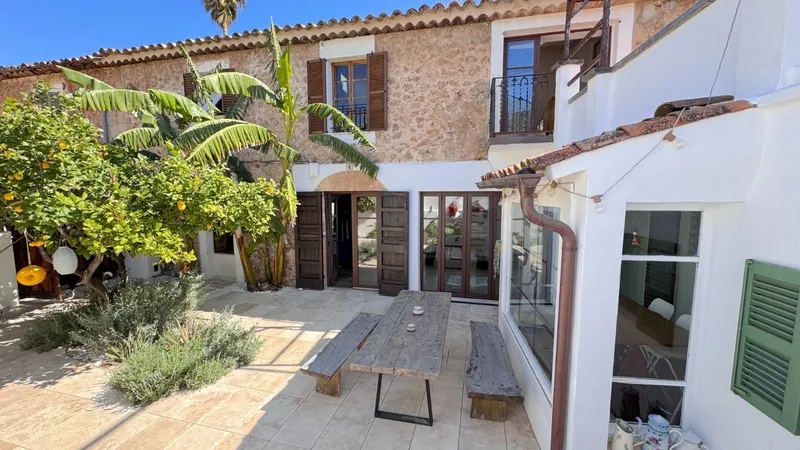 Reformed house of 138 m2 in Esporles with large patio — photo 2