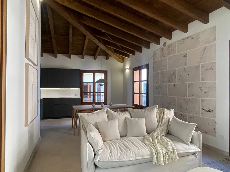 Ultra-luxury penthouse with private terrace, elevator, and parking. 3 bedrooms, 3 bathrooms. — photo 2