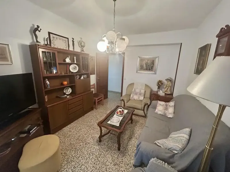 Primer piso en edificio de tan solo — photo 2