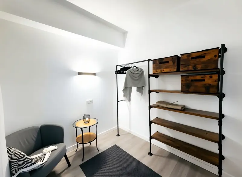 This elegant renovated flat is located in the charming area of Ses Cadenes, in the popular Playa de Palma, just steps from the long beach — photo 3