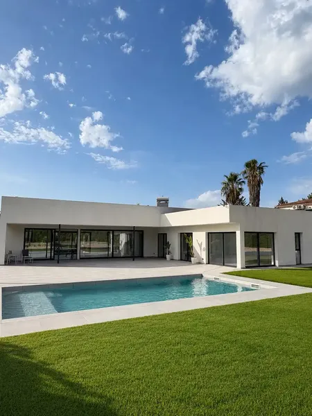 Located in the exclusive residential area of Sa Planera, this exceptional contemporary villa, built in 2021, offers a unique combination — photo 2