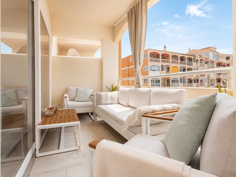 Modern apartment fully renovated with partial sea views next to Port Adriano Mas — photo 5