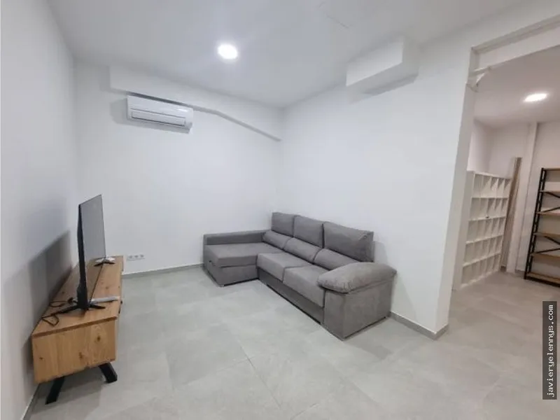Flat for rent on Calle d'en Mesquida — photo 1