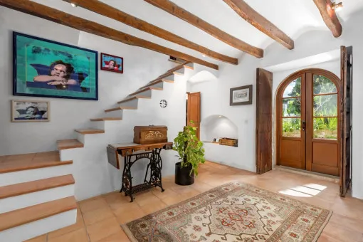 Capdella, Majorcan finca with well-kept garden, pool and holiday rental license in Es Capdella — photo 4