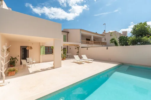 Arta, recently renovated townhouse on the outskirts of Arta with heated pool — photo 1