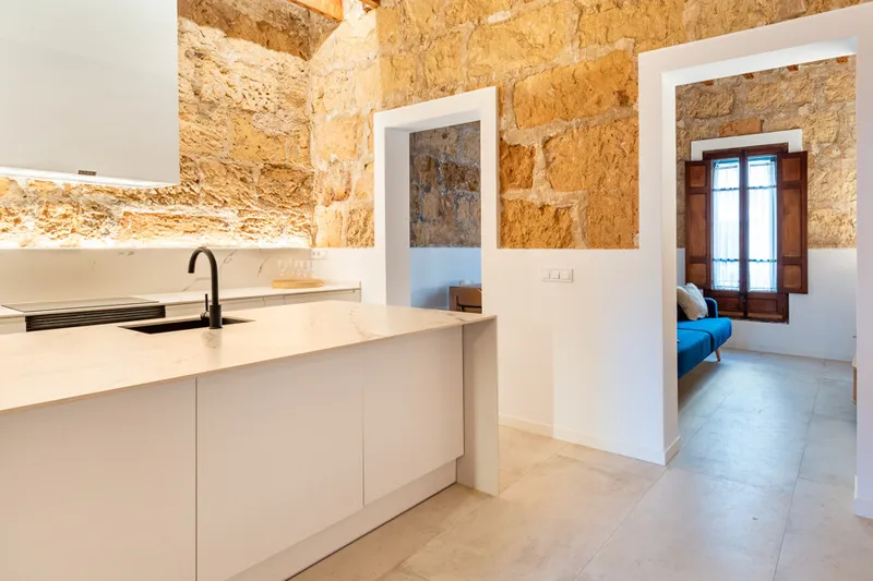 Fully Renovated Ground Floor Apartment with Outside Space and Communal Roof Terrace In the Heart of Santa Catalina — photo 5