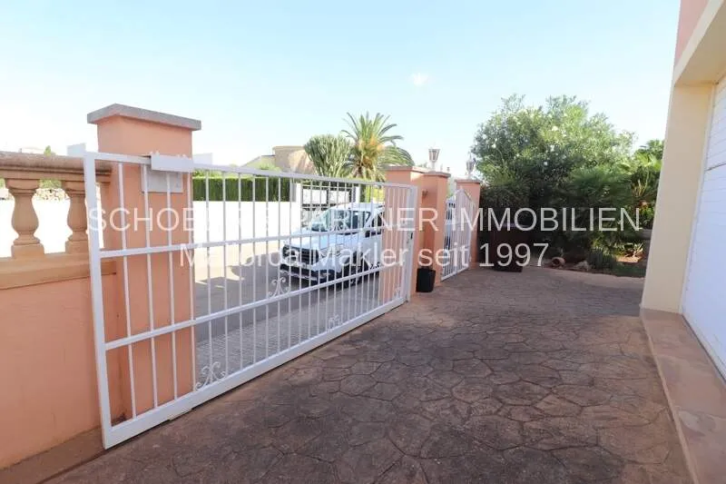 Chalet with 5 rooms, 2 bathrooms, garage and pool for sale — photo 11