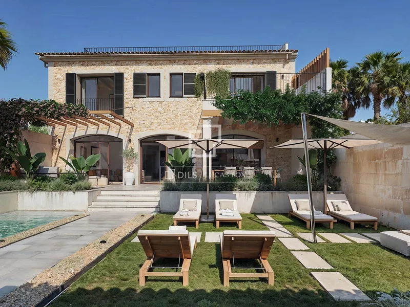 475m² house / villa for sale in Ses Salines — photo 1