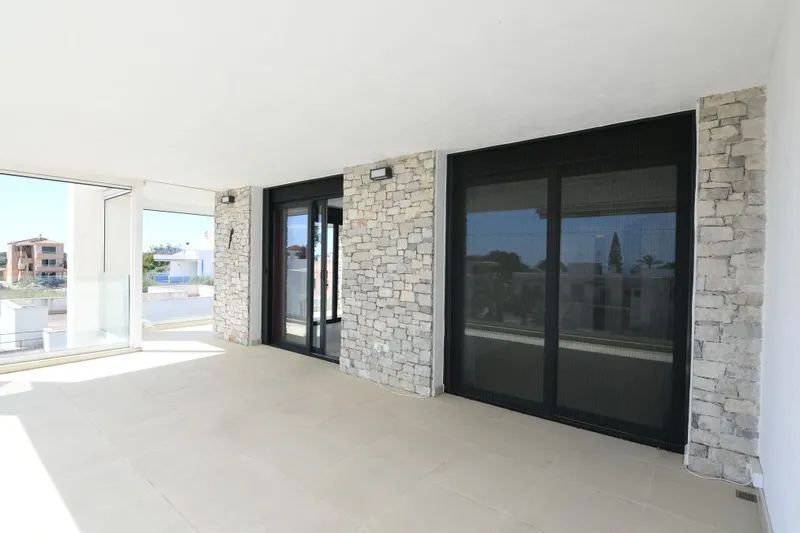 Modern and bright apartment in a quiet residential complex in Porto Colom — photo 7
