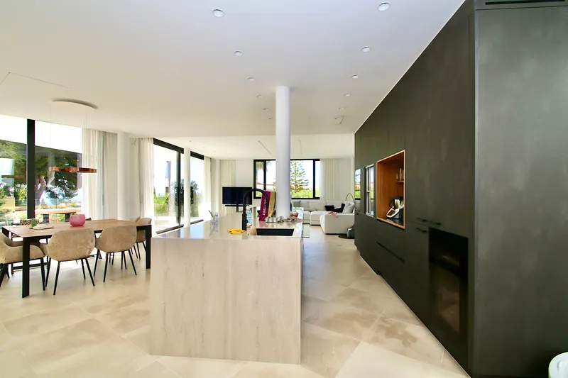 Family-friendly modern villa in Cas Catala with large pool and 5 bedrooms for sale — photo 2