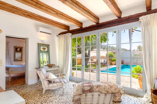 Cas Concos, Peaceful haven in Cas Concos – Seasonal rental finca with sea views, pool, sauna and yoga house — photo 5