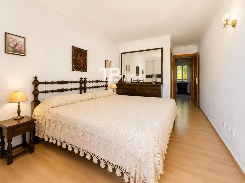 Taylor Building Real Estate presents this magnificent ground floor located in the exclusive and quiet residential area of Son Caliu, one of the — photo 12