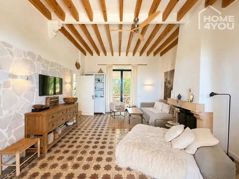 Una propiedad como esta es una auténtica rareza en Mallorca: este extraordinario piso en planta baja se encuentra en el antiguo edificio his — photo 4