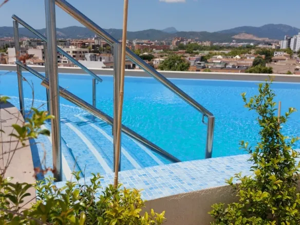 Palma de Mallorca – Investment: central new-build penthouse apartment with rooftop pool in a quiet location (rented) — photo 2