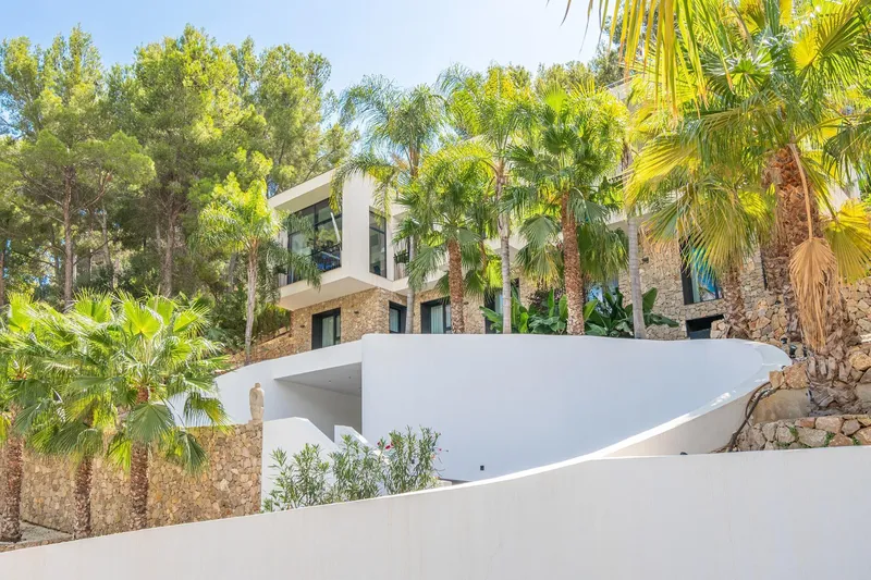 Luxury Villa - Calvià (Costa den Blanes), Built Surface 681.54m², Plot Surface 1271m², 4 Bedrooms, 5... — photo 1