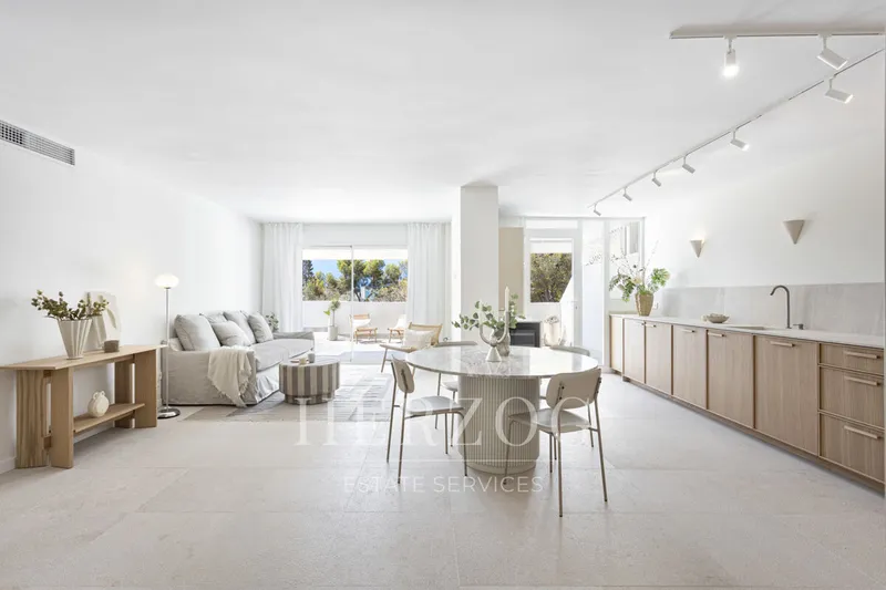 Refurbished sea view apartment in an exclusive location in Cas Català — photo 1