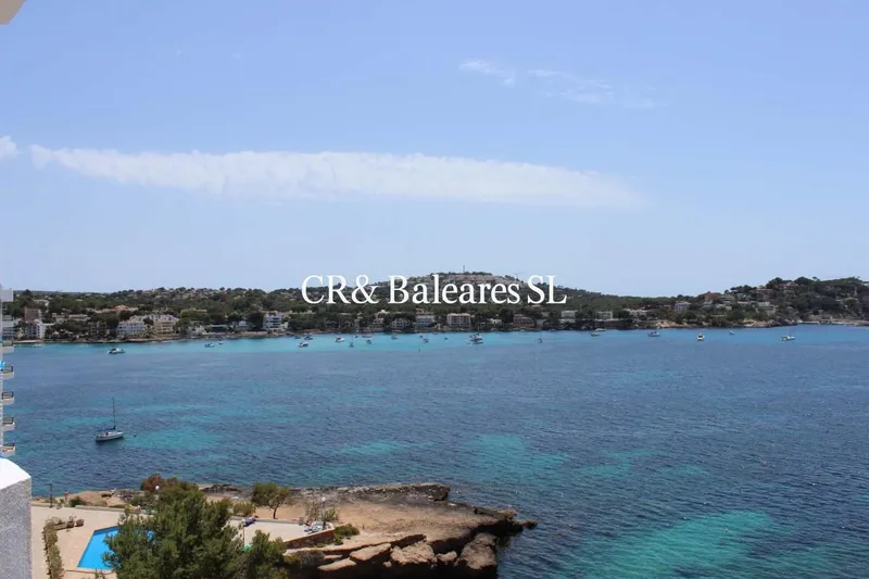 Sea-front one-bedroom apartment with superb views — photo 1