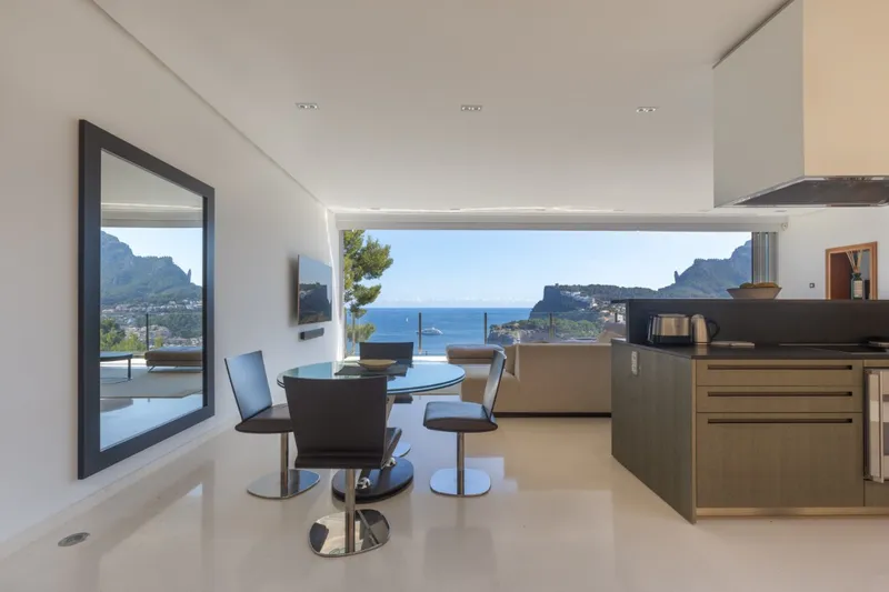 Stunning modern villa in best location in Port de Sóller — photo 7