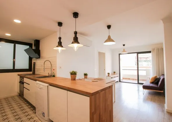 Flat / apartment in Calle d'Antoni Maria Alcover, Camp d'En Serralta, Palma de Mallorca — photo 1