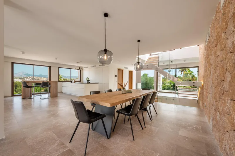 Spacious luxury villa in Nova Santa Ponsa — photo 2