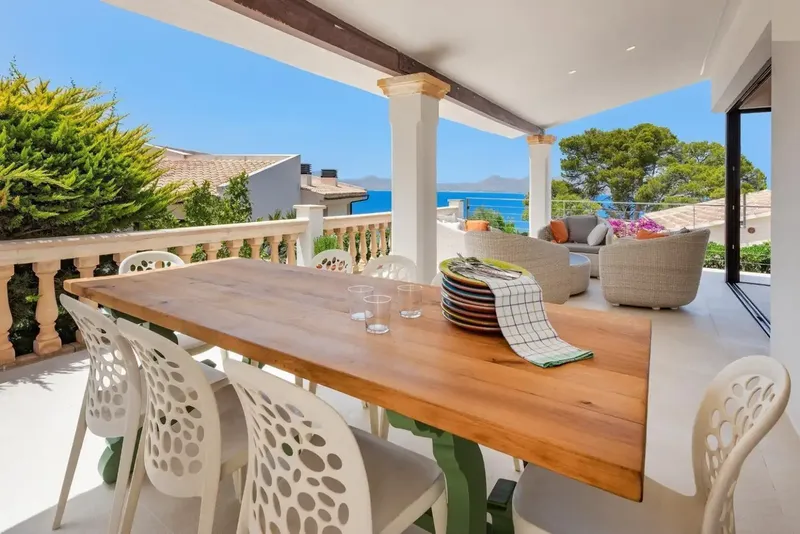 Esta exclusiva villa con espectaculares vistas al mar desde todas las habitaciones se encuentra en una ubicación privilegiada en Alcúdia Bon — photo 12