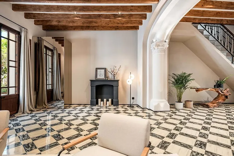 Extraordinary Historic Townhouse with Pool & Style in the Heart of Mallorca — photo 2