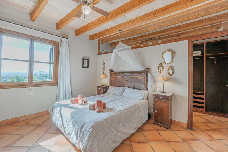 Traditional stone villa — photo 9