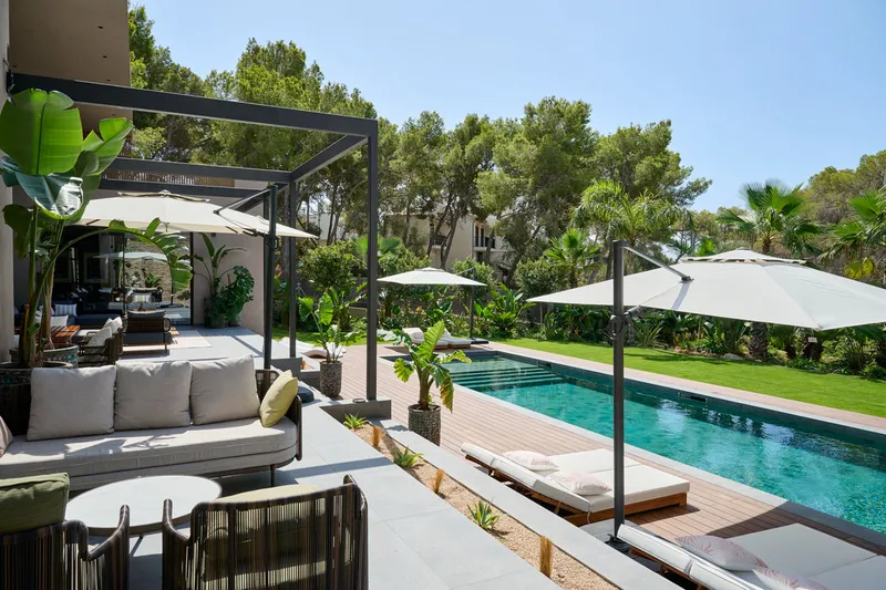 Spectacular luxury villa in Mexican style with wonderful garden - Marcel Remus Real Estate — photo 3