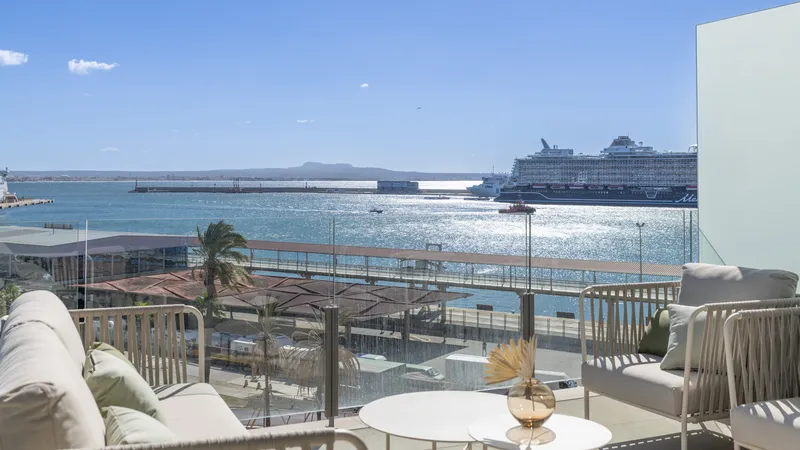 Spectacular duplex penthouse on the Paseo Maritimo with fantastic sea views — photo 10