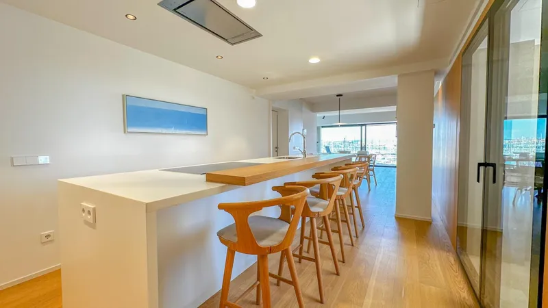 Impressive apartment with sea and cathedral views on Paseo Marítimo — photo 10