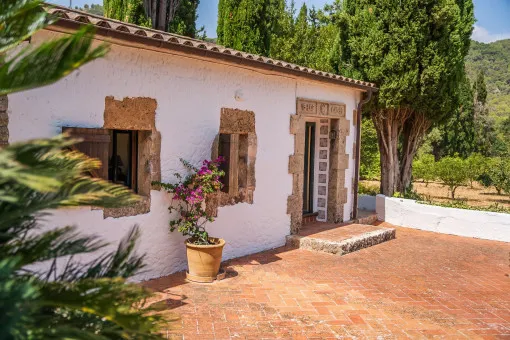 Pollensa, rustic finca on a hillside in absolute tranquility with pool, rental license and close to the old town of Pollensa — photo 9