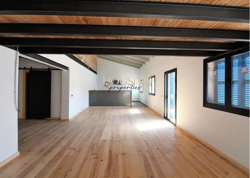 EXCEPCIONAL LOFT CON TERRAZAS Y MUCHO CARÁCTER. — photo 1