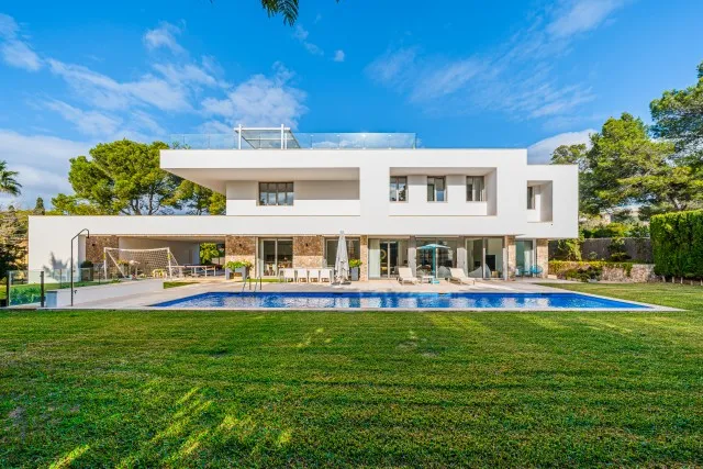Contemporary sea view villa for sale in Santa Ponsa, southwest Mallorca — photo 2