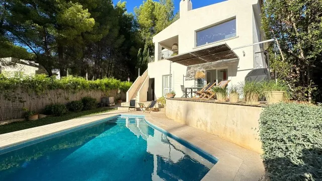 Beautiful spacious family villa for sale in Costa de la Calma, Mallorca — photo 3