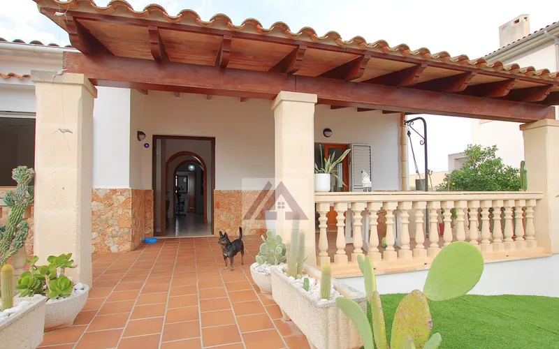 Village house for sale in Portocolom — photo 2
