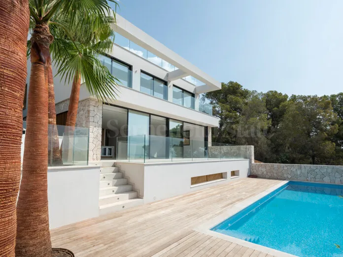 Luxurious Villa with sea views in Portals Nous — photo 1