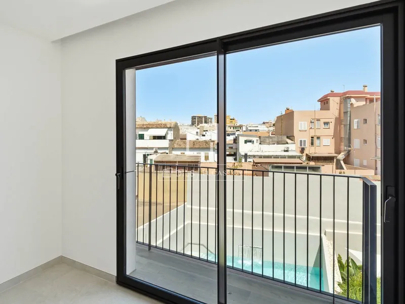 106m² apartment with 9m² terrace for sale in Palma de Mallorca — photo 2