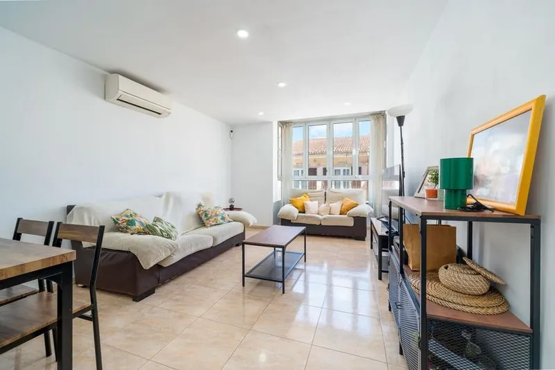 Flat / apartment for sale in Calle de Moscari — photo 1