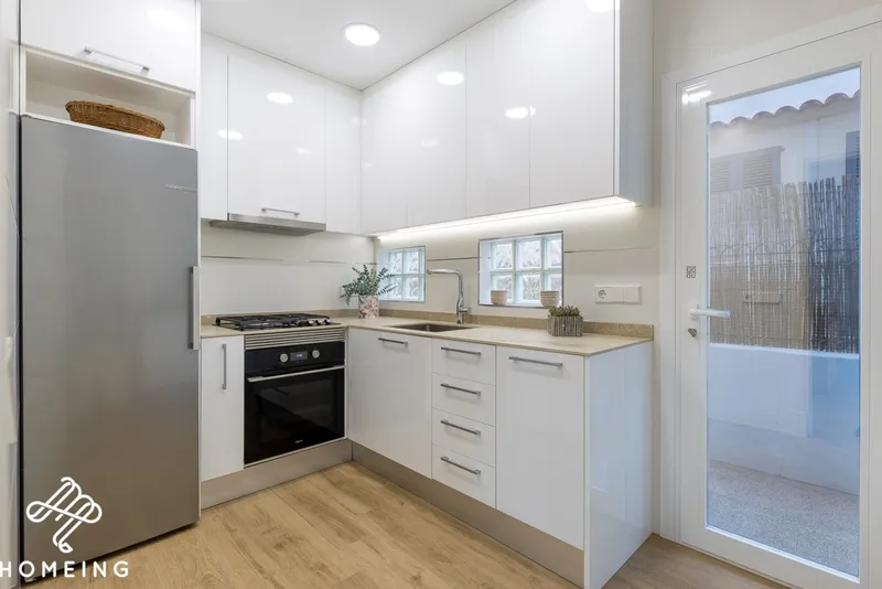 Ground floor near the sea, with garage and 3 bedrooms. Fully renovated. — photo 8