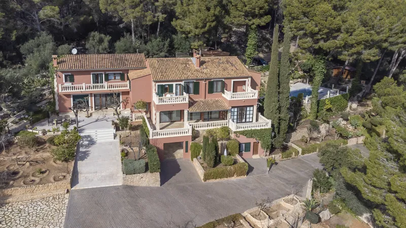 Stately finca in Establiments with large pool, privacy and wonderful views of the bay of Palma — photo 2