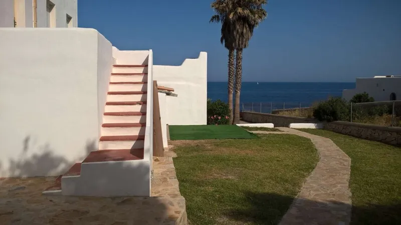 Residential complex on the first sea line – versatile investment in Cala Serena — photo 11