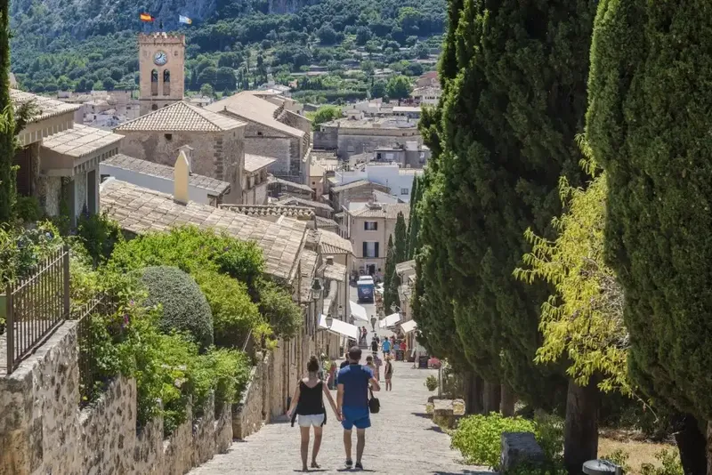 Fantastic opportunity to build your dream home in Mallorca, thanks to this unique village house project. — photo 11