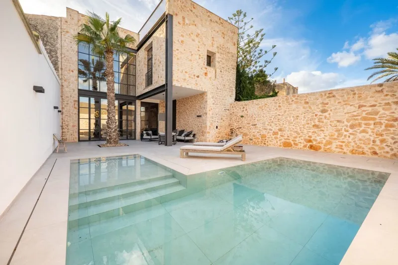Exquisite contemporary sanctuary with rooftop pool and sauna for sale in Santanyí — photo 1