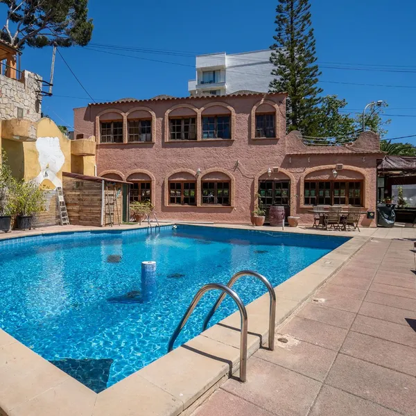 Villa for renovation in Peguera — photo 1