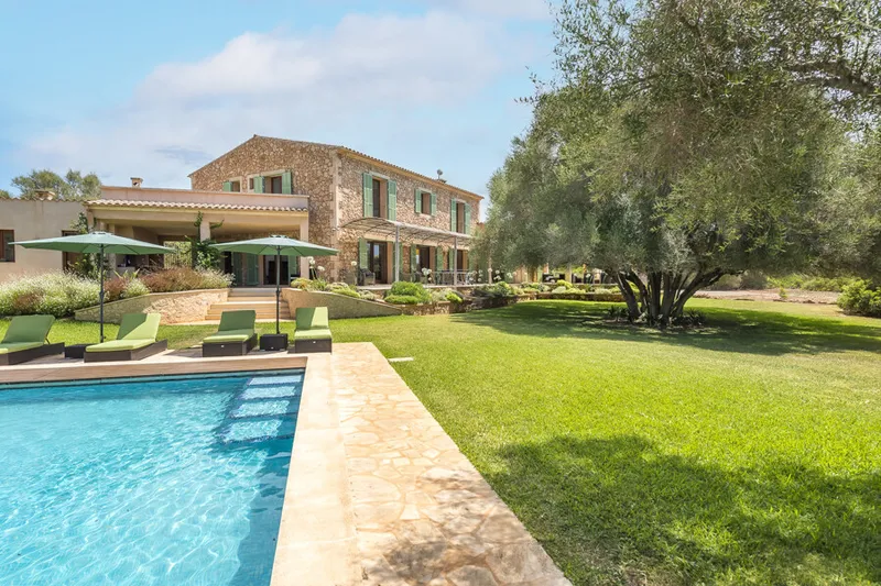 Luxurious Villa with Private Pool, Expansive Garden, and Holiday Rental Licence — photo 6