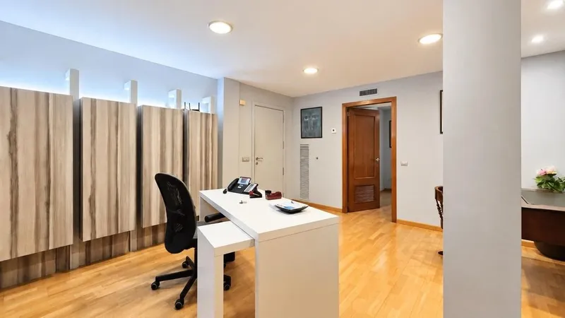 Office in Palma de Mallorca, Province of Balearic Islands — photo 8