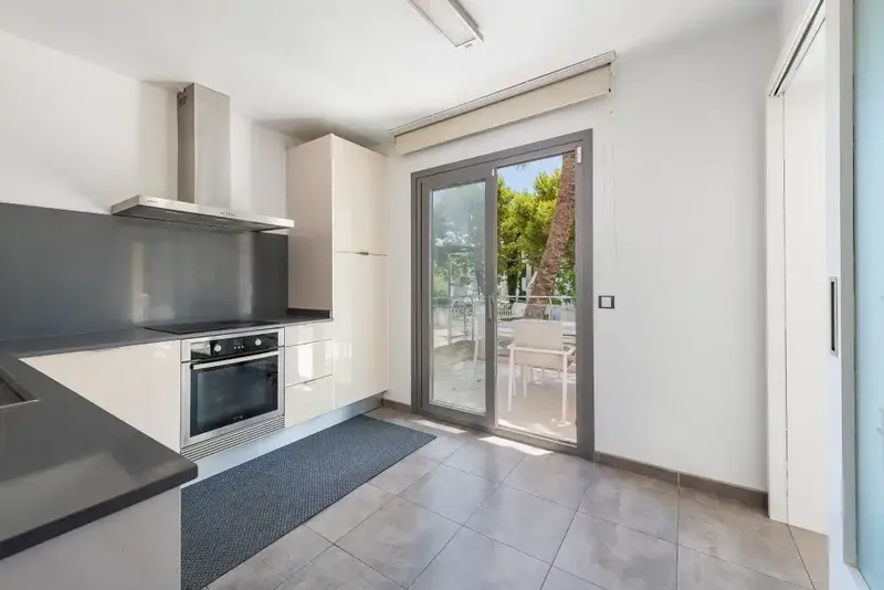 Bright and cozy top-floor apartment ideally located just one block from the stunning beach of Puerto de Alcúdia — photo 10