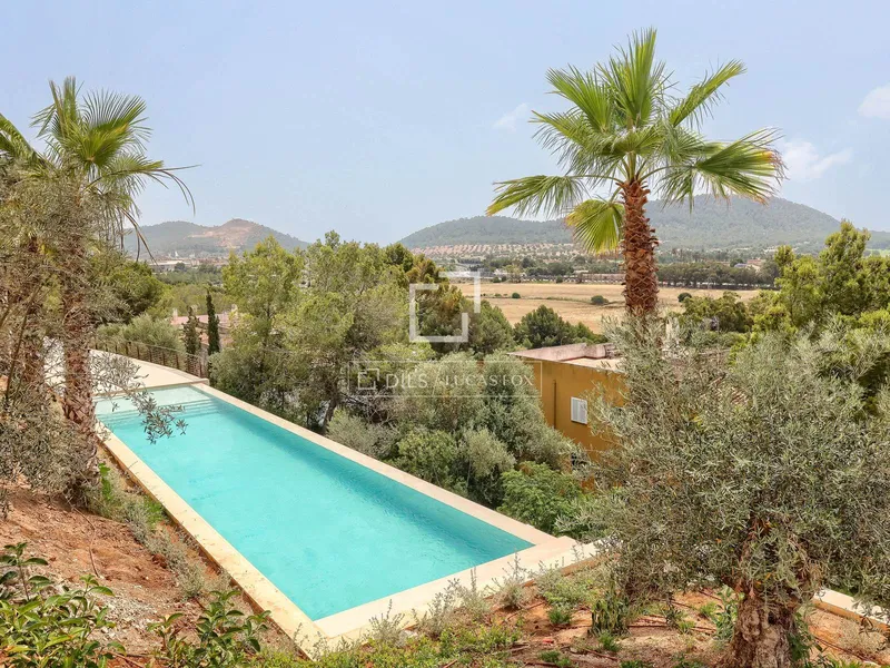 173m² apartment with 135m² terrace for sale in Santa Ponsa — photo 3