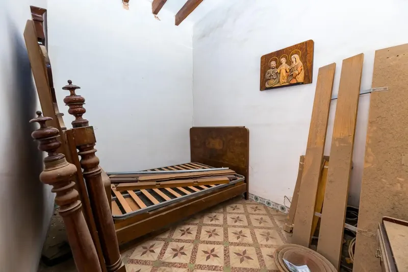 A property with character, space and many possibilities in the heart of Llucmajor — photo 4