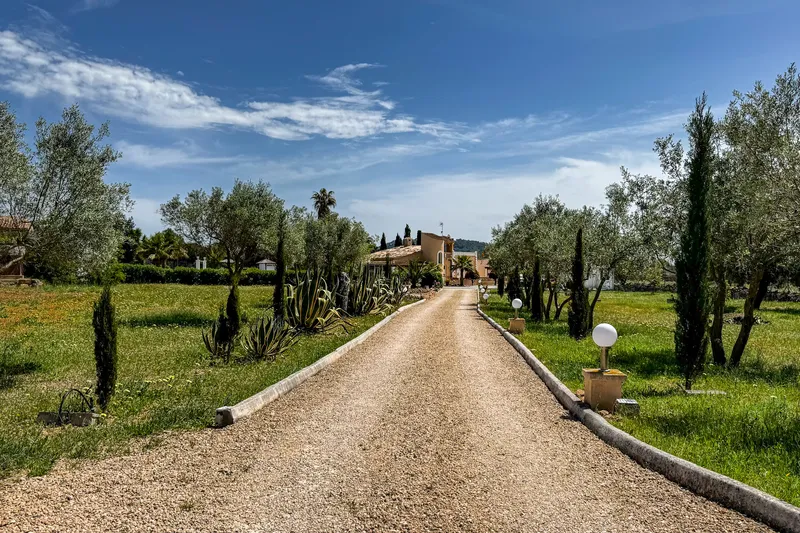 Attractive finca with guest apartment, pool, BBQ area & southwest orientation — photo 4